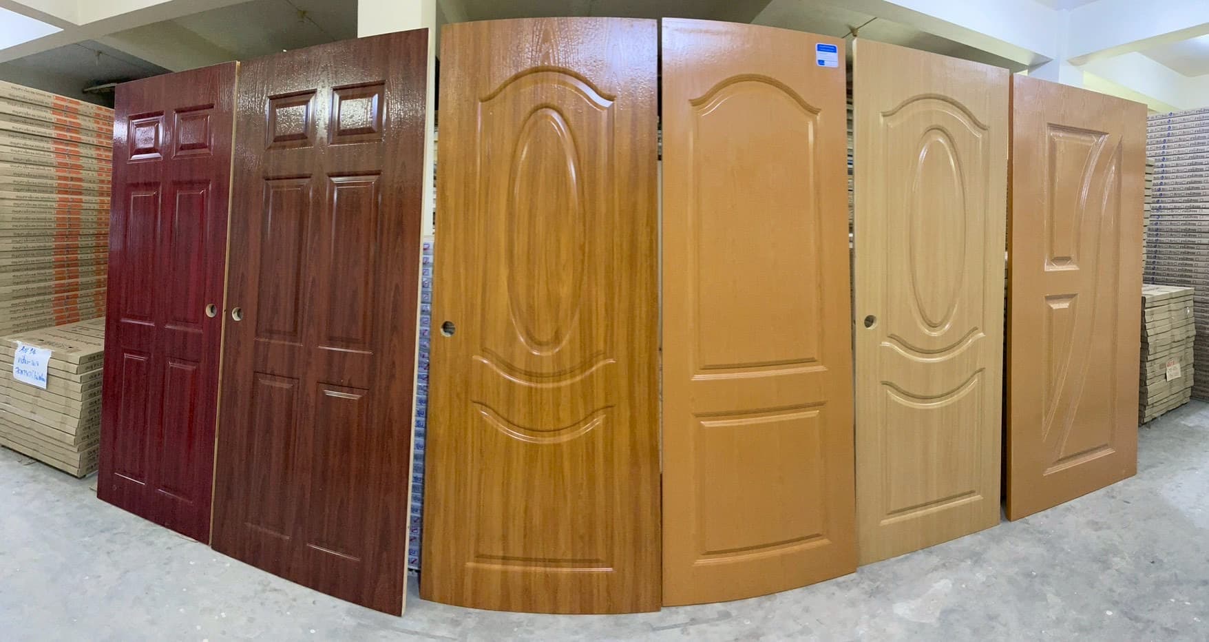 บานประตู UPVC สีขาวลูกฟัก ขนาด 90×200 ซม. (เจาะรูลูกบิด)
